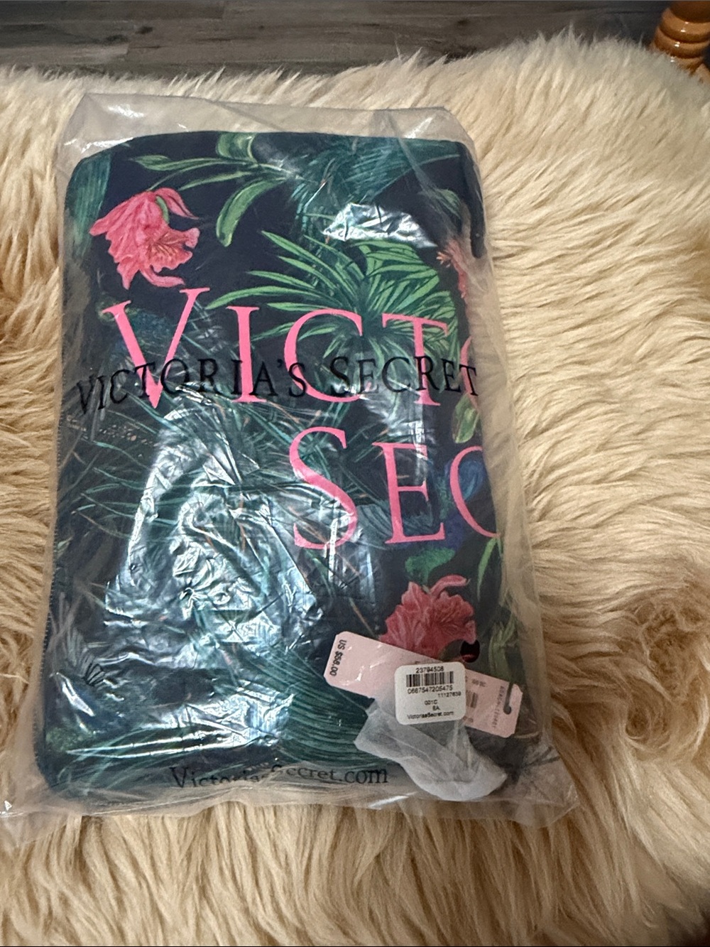 Victoria Secret Foldable Zip Around Beach Vacation Black Tropical Palm Tote NEW